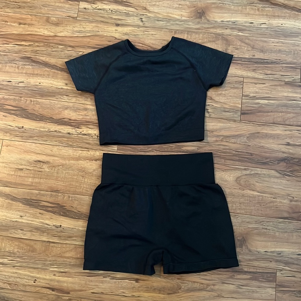 BLACK AMAZON WORK-OUT  SET